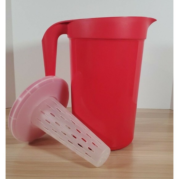 Tupperware Classic Pitcher Red with Infuser Insert One Gallon / 3.8 L - Picture 1 of 7